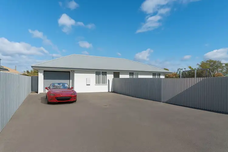 2/84 Cimitiere Street