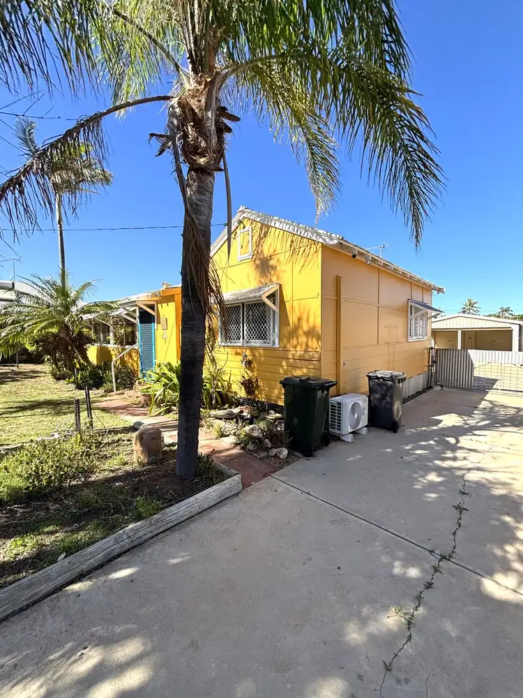 8 Crossland Street, South Carnarvon WA 6701