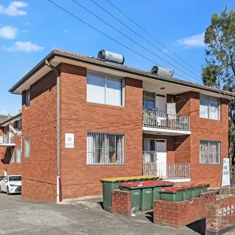 1/8 Cambridge Street, Harris Park NSW 2150