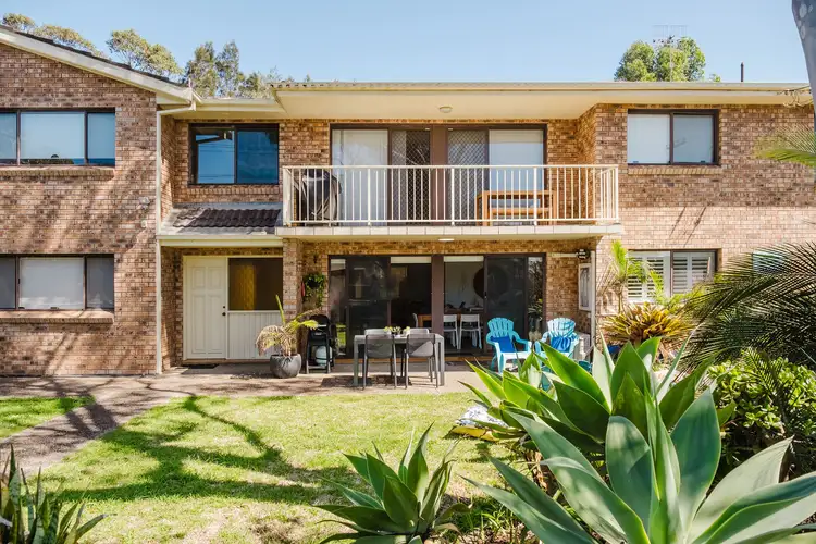 2/5 Mitchell Parade, Mollymook Beach NSW 2539