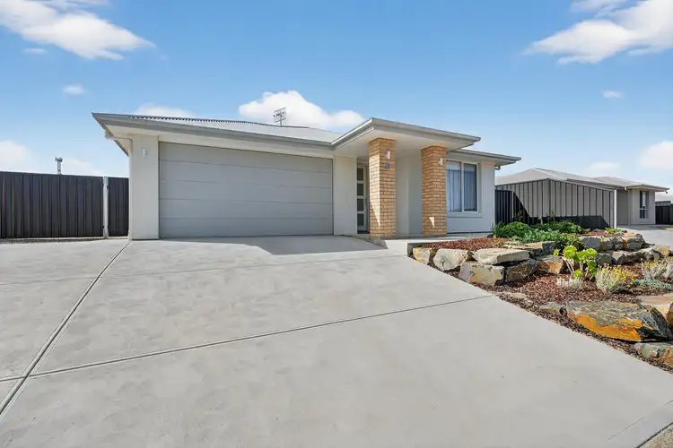 46 Victoria Parade, Hindmarsh Island SA 5214