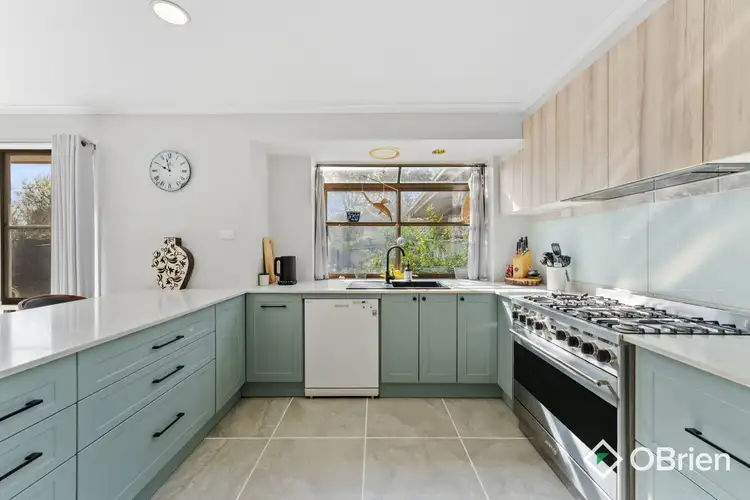 6 Alicia Court, Frankston VIC 3199