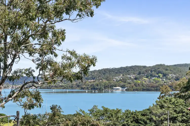 7/4 Broadview Avenue, Gosford NSW 2250