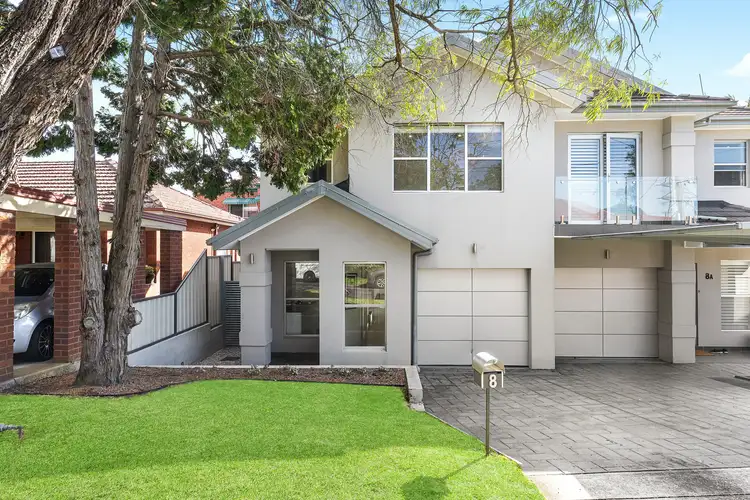 8 Berkeley Street, Peakhurst Heights NSW 2210