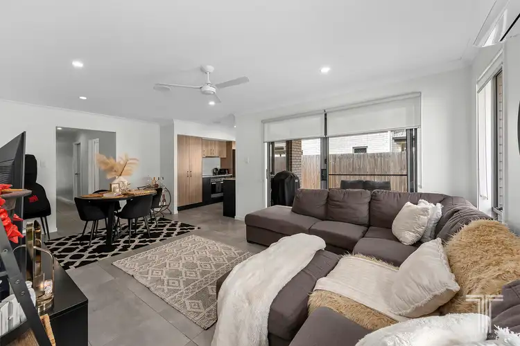 Second view of Homely house listing, 16 Mayfair Street, Doolandella QLD 4077