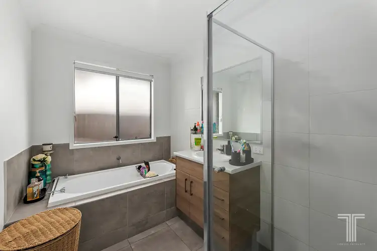 Fifth view of Homely house listing, 16 Mayfair Street, Doolandella QLD 4077