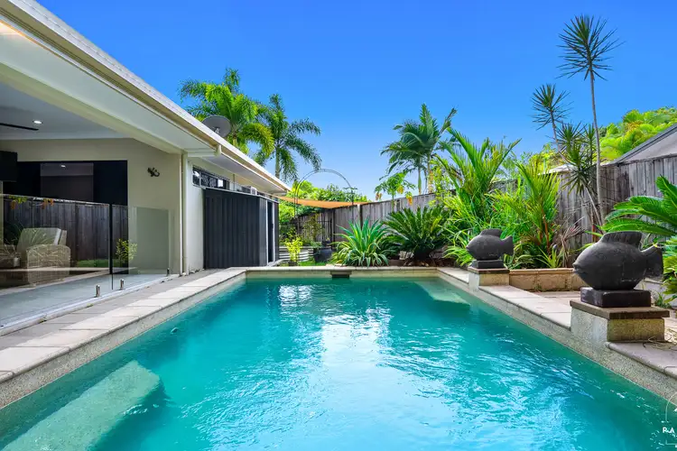 31 Aurelia Road, Palm Cove QLD 4879