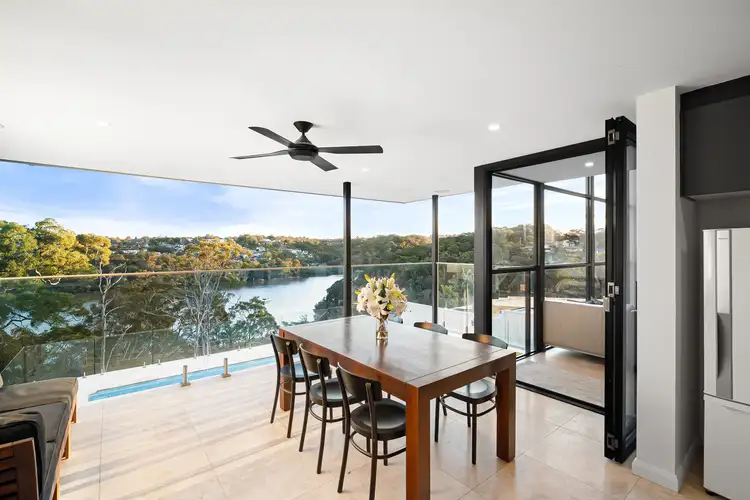9 Woodlands Avenue, Lugarno NSW 2210