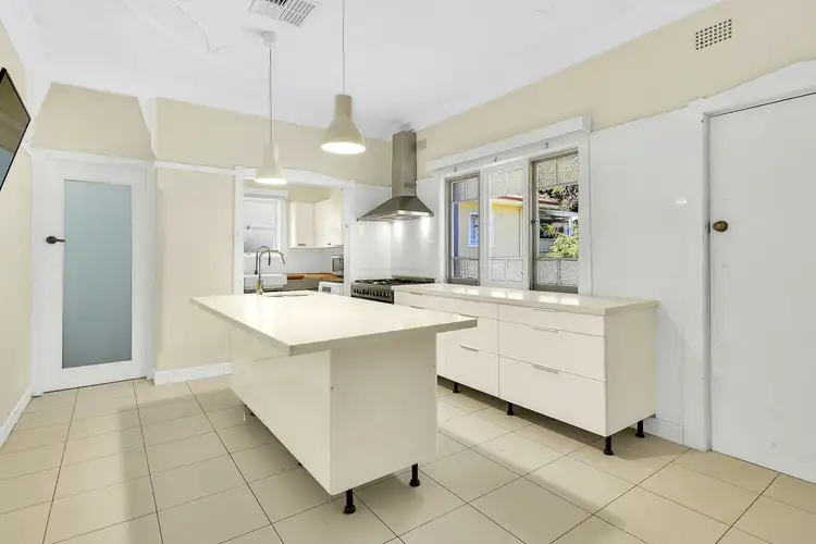 Flat/18 Tessa Street