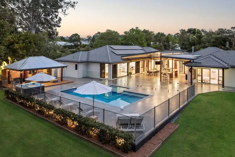 26 Walgarri Drive, Tanawha QLD 4556
