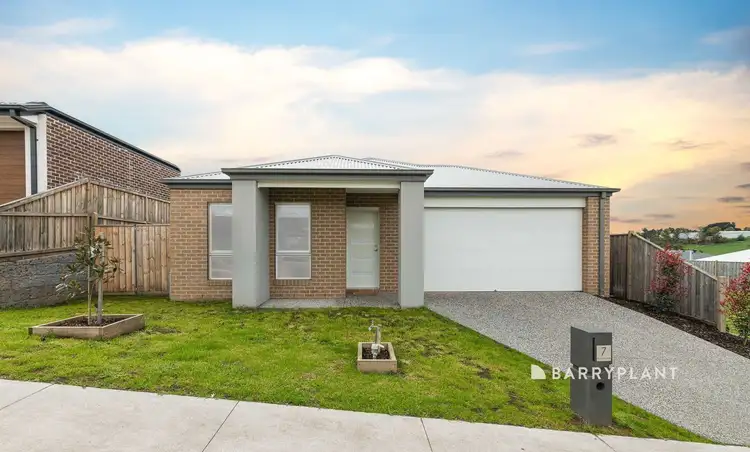 7 Royston Avenue, Warragul VIC 3820