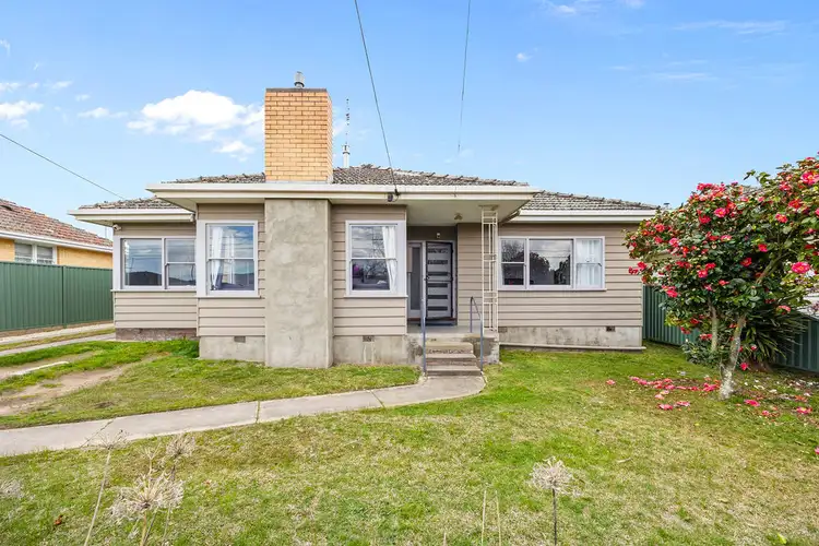 9 Ercil Street, Wendouree VIC 3355