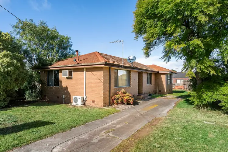 33 First Avenue, Melton South VIC 3338