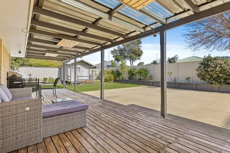 10 Isdell Place, Greenfields WA 6210