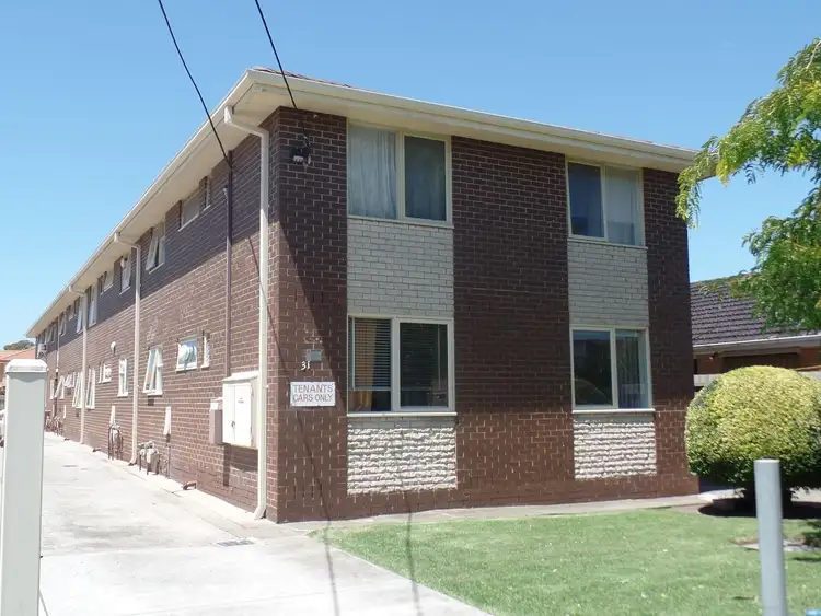 8/31 Edgar Street, Kingsville VIC 3012