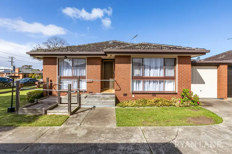 1/72 Civic Parade, Altona VIC 3018