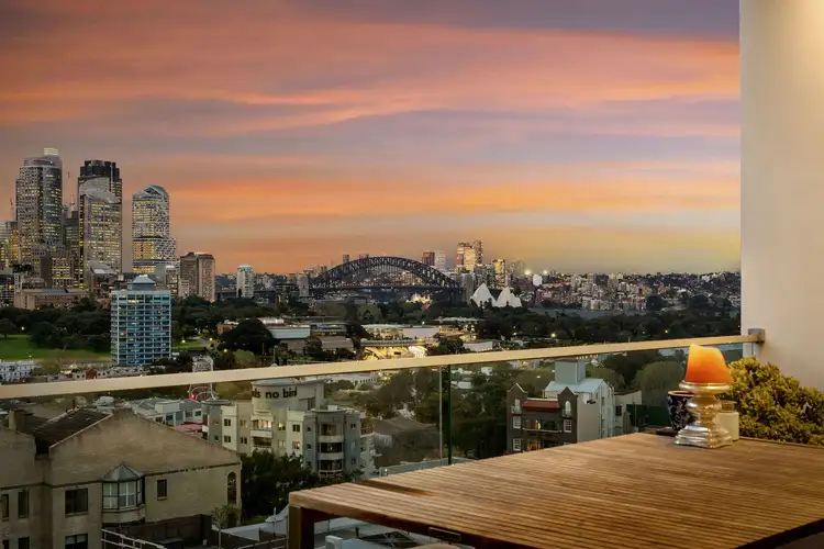 807/227 Victoria Street