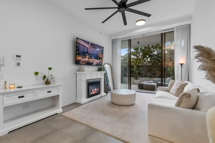 2105/1 Grant Avenue, Hope Island QLD 4212
