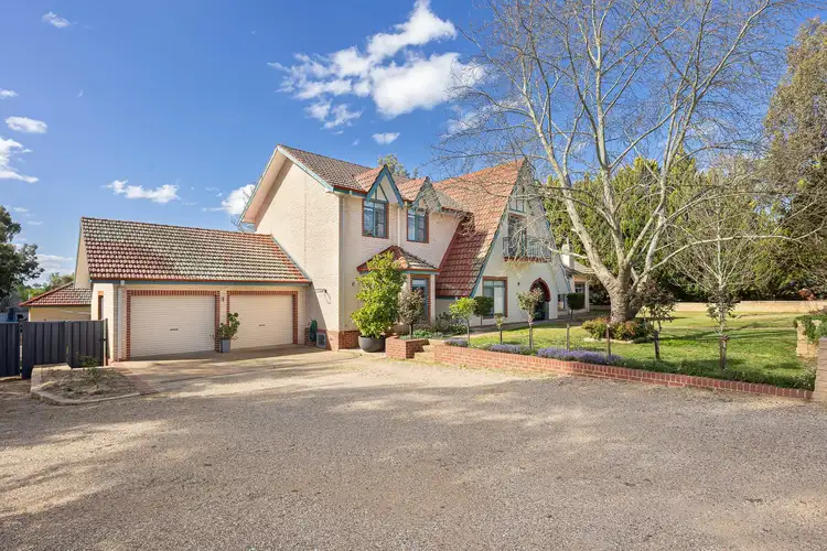 45 Gregadoo Road, Lake Albert NSW 2650