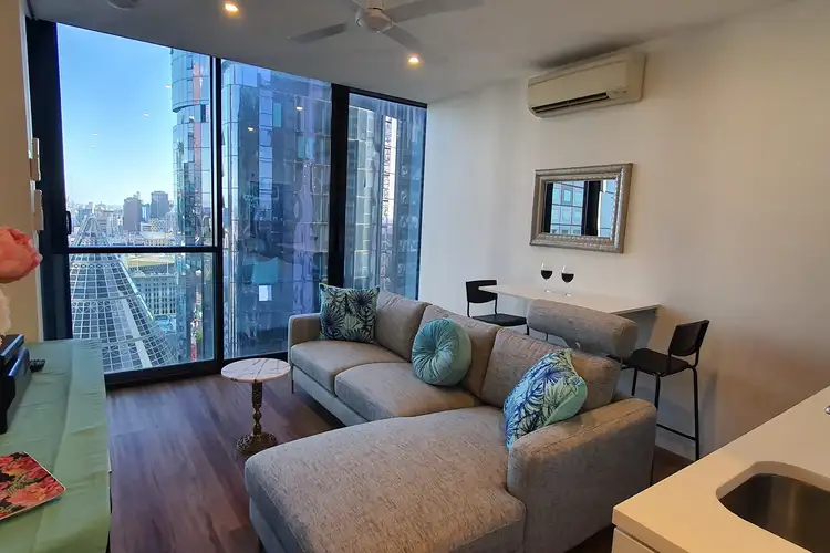 2707/31 A'beckett Street