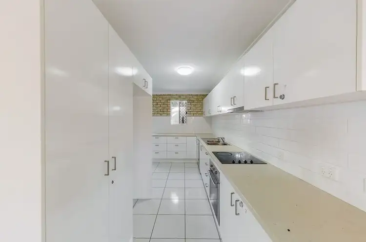 2/58 Kate Street, Woody Point QLD 4019