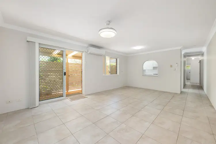 1/134 Pembroke Road, Coorparoo QLD 4151