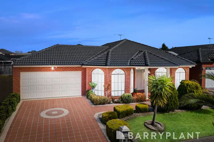 17 Moorland Road, Cairnlea VIC 3023
