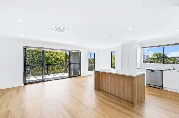 37/11-15 Kitchener Street, Coorparoo QLD 4151