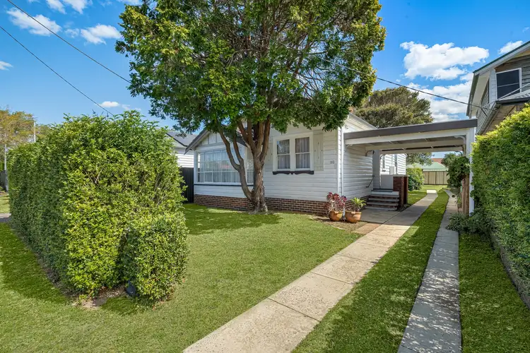 110 Stewart Avenue, Hamilton South NSW 2303