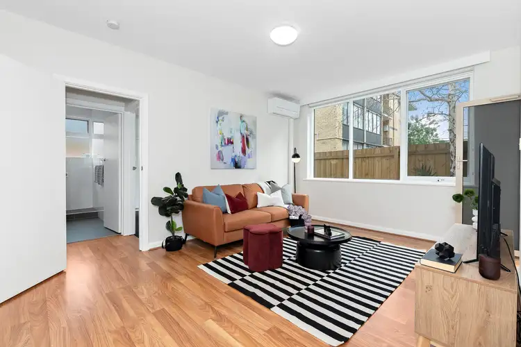 2/1 Ravens Grove, St Kilda East VIC 3183