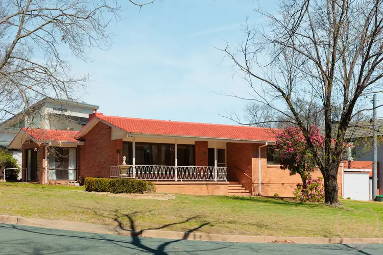 14 Jukes Street, Hackett ACT 2602