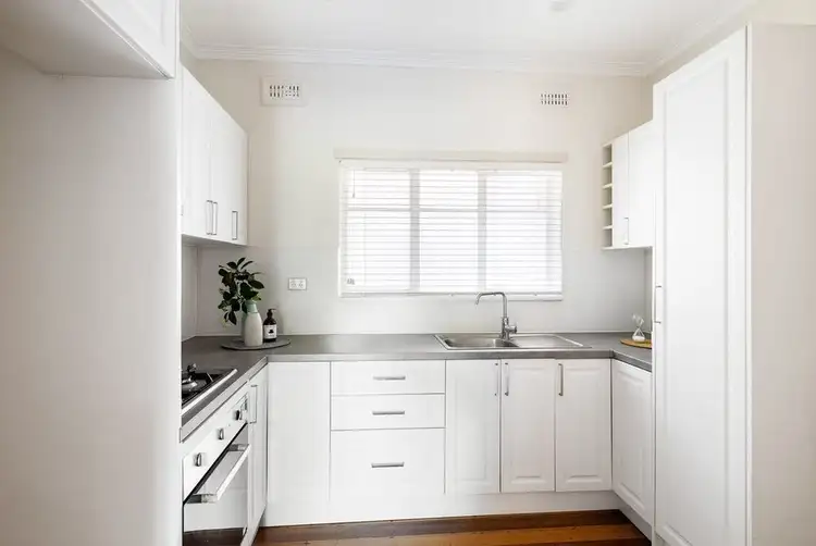 Second view of Homely unit listing, 3/62 Napier Crescent, Essendon VIC 3040