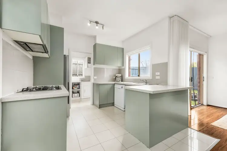Fourth view of Homely unit listing, 5/699-701 Heatherton Road, Clayton South VIC 3169