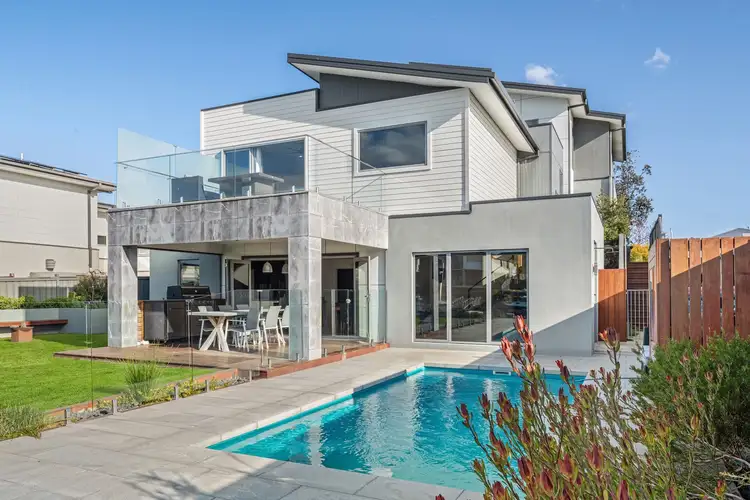 21 Sovereign Point, Safety Beach VIC 3936