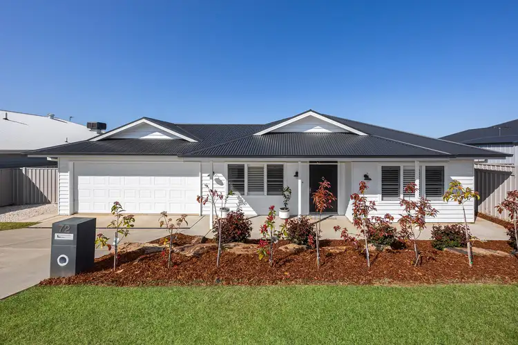 72 Jumbuck Drive, Gobbagombalin NSW 2650
