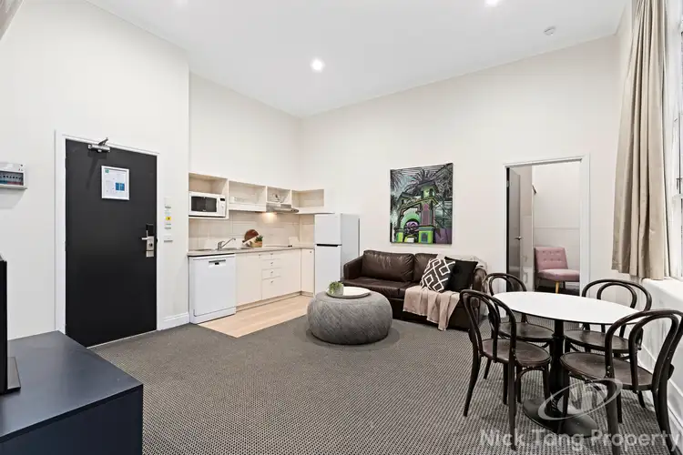 205/318 Little Bourke Street