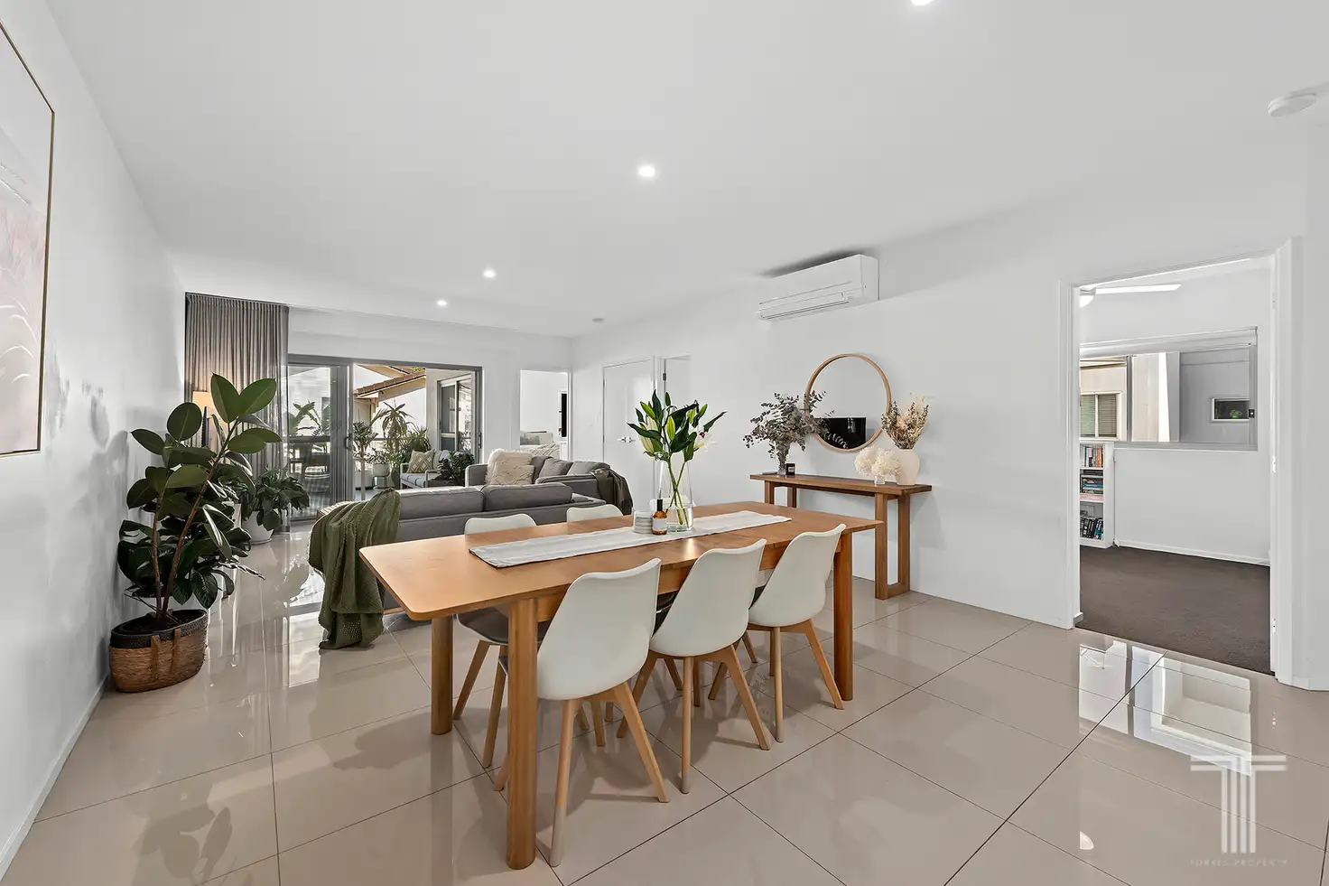 Main view of Homely unit listing, 3/35 Burrai Street, Morningside QLD 4170