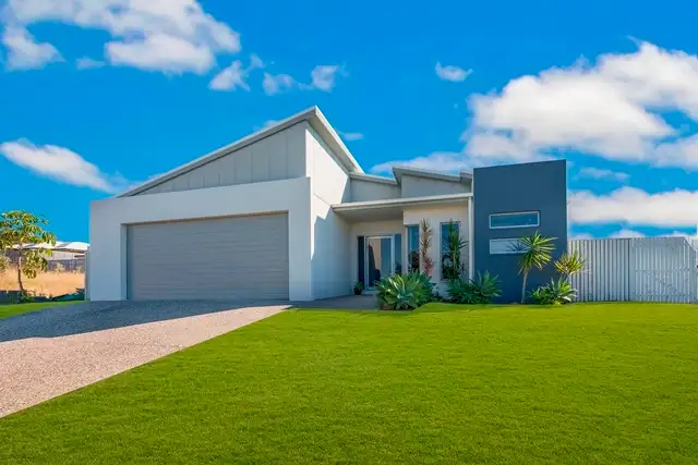 1 Baird Court, Bushland Beach QLD 4818