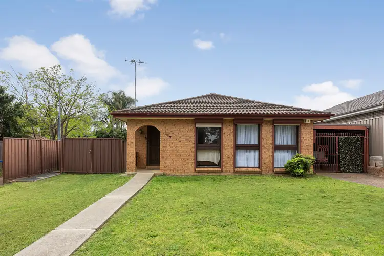 147 & 147a Banks Drive, St Clair NSW 2759