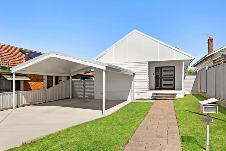 10 Vera Street, Waratah West NSW 2298