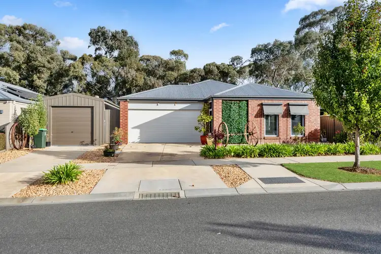 54 Eden Way, Maiden Gully VIC 3551