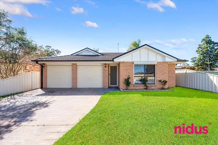 4 Bataan Place, Lethbridge Park NSW 2770