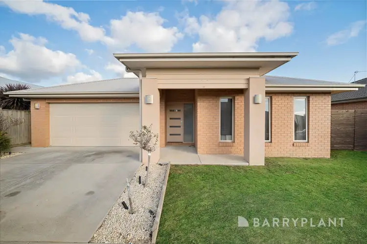 4 Paramount Parade, Alfredton VIC 3350