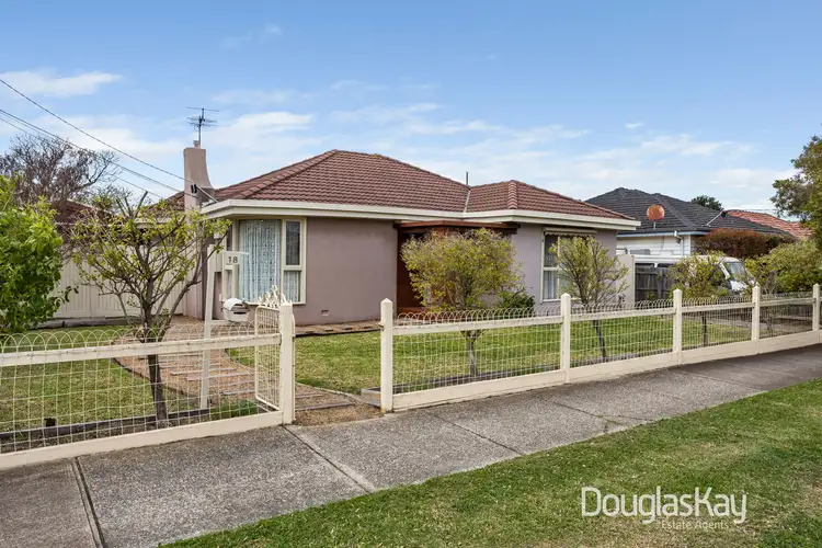 18 Rawson Avenue, Sunshine VIC 3020