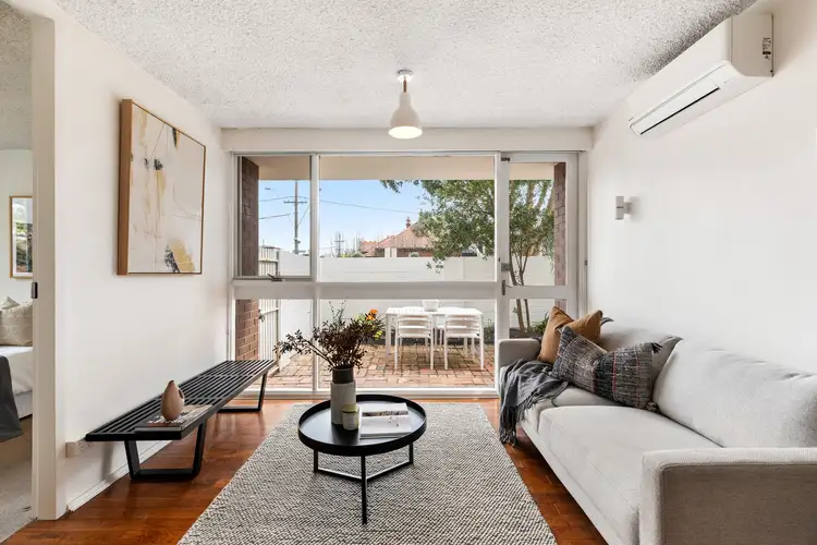 2/136 Park Street, St Kilda West VIC 3182