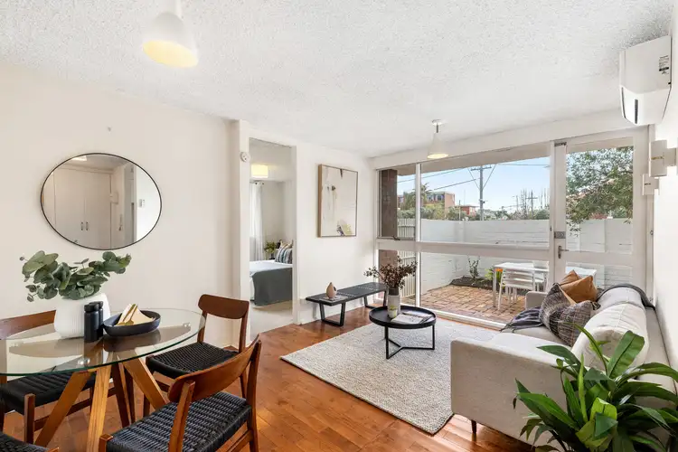 Third view of Homely apartment listing, 2/136 Park Street, St Kilda West VIC 3182