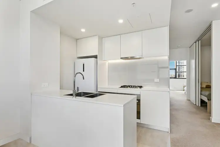 100/213 Princes Highway