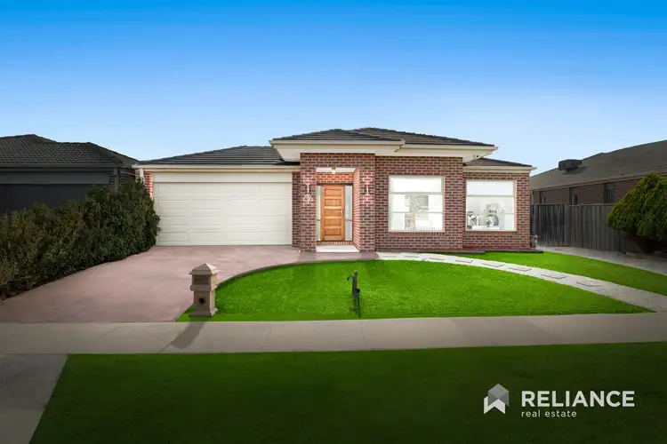 16 Dunlin Crescent, Williams Landing VIC 3027