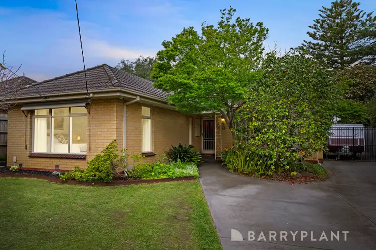 8 Vincent Street, Mulgrave VIC 3170