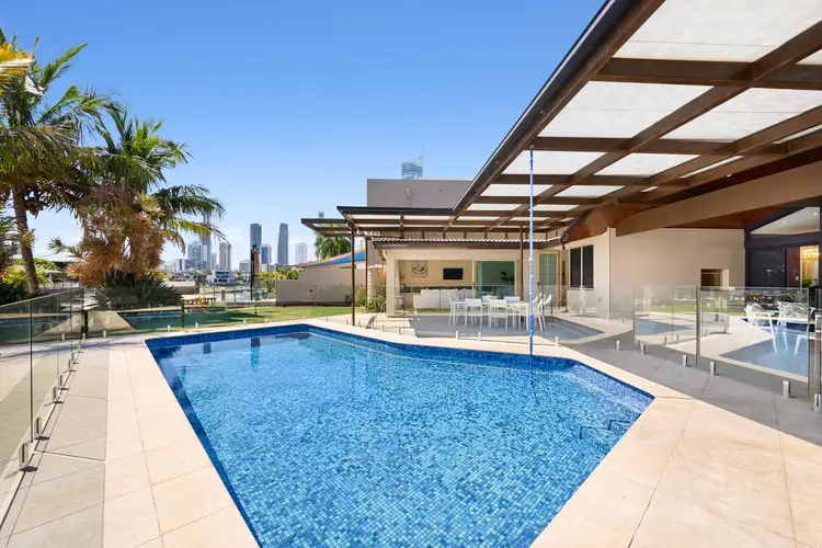 11 Via Roma, Isle of Capri QLD 4217